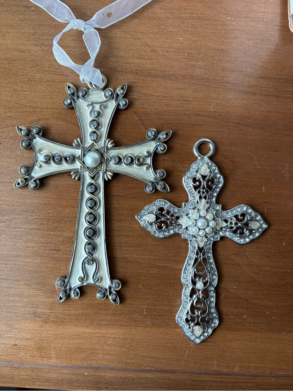 Ornate Silver-Tone Filigree Cross Pendant - Decorative Home Holiday Ornament